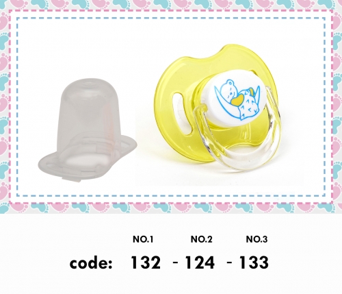 Classic silicone pacifier with lid